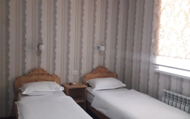 Allanazar Ota Guest house