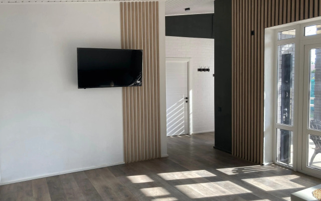 Eko Domik s Verandoy Guest House
