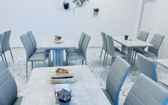 Eleni Guest House