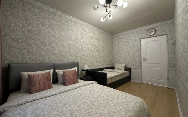 Апартаменты 4-х комнт. в центре Минска для 11 гостей