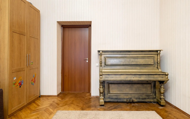 Апартаменты в центре города у метро Чернышевская