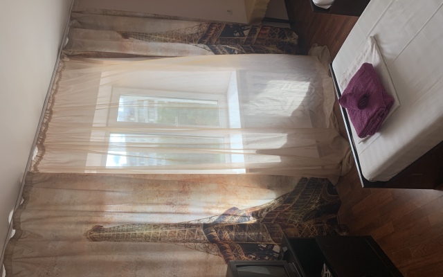 Bolshaya Kvartira Na Oktyabryskoy Apartments