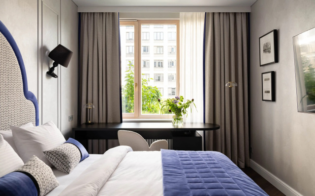 S Tremya Spalnyami Na Petrovskom Ostrove Apartments