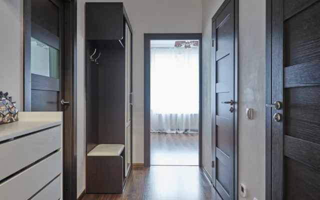 Vau Na Beregu Nevy Vasilyevskiy Ostrov Flat