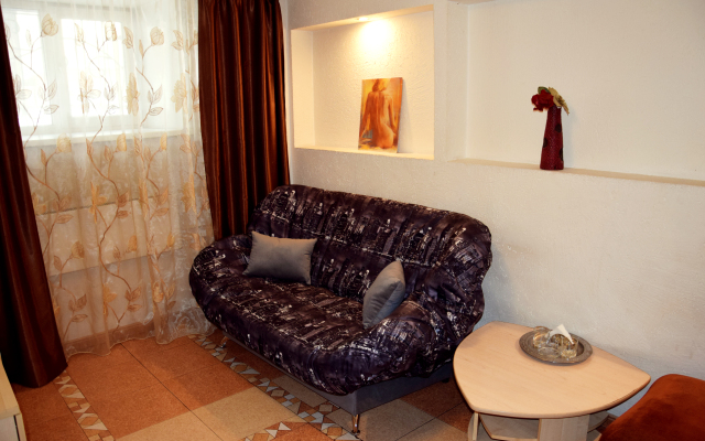 Мини-отель Золотое крыло Ленина 51