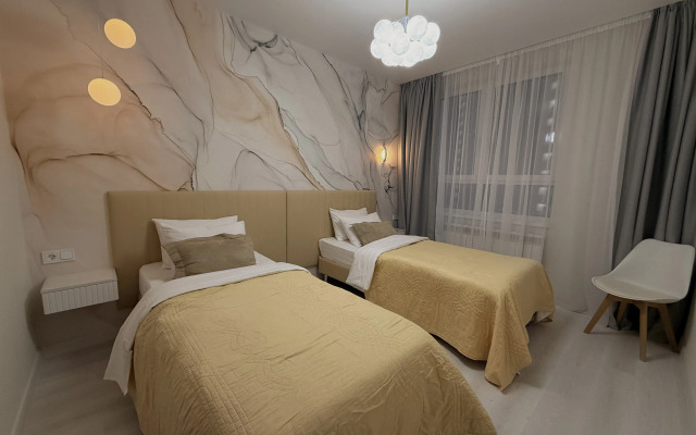 Apartamenty S Dzhakuzi I Vidom Na Zakat Flat