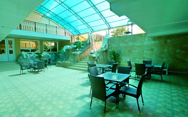 Tri Bogatyirya Guest House