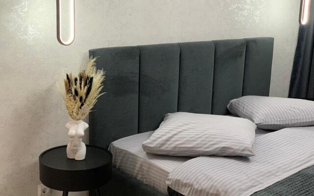 Апартаменты Ассорти двухкомнатные комфорт класса недалеко от аэропорта