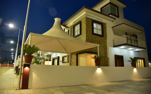 Heritage Shelters Villa