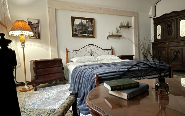 Unikalnaya Vintazhnaya 250 кв. м. Flat