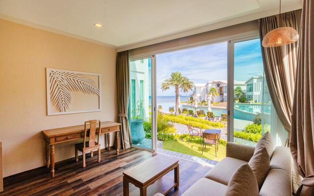 Vannee Golden Sands Beachfront Resort