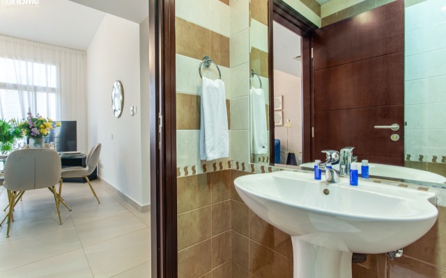 bnbmehomes | Elegant Apt In Al Barsha South-613 Apartments