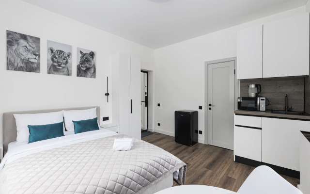 Apartments Ярцевская 1-2