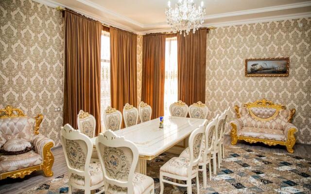 Buyuk Humo Hotel