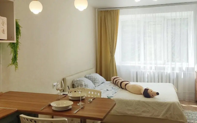 Studiya Yevro Flat