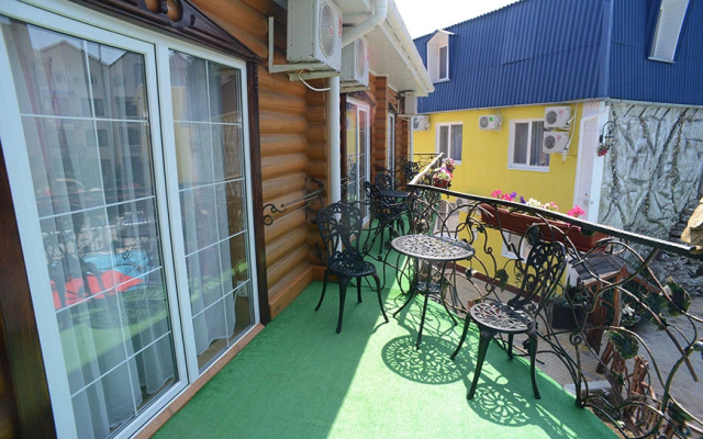 Отель Роман