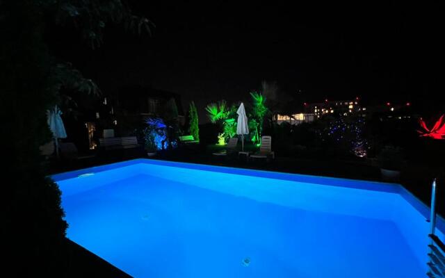 Orel-Izumrud Guest House