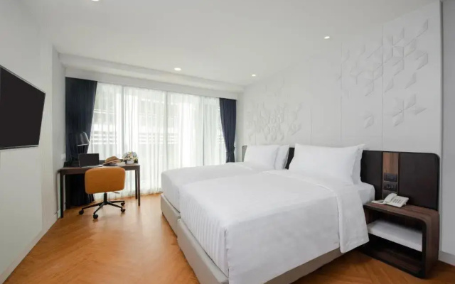 Отель Amanta Hotel & Residence Sathorn