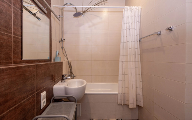 Dizaynerskie I Sovremennye V Tsentre Apartments
