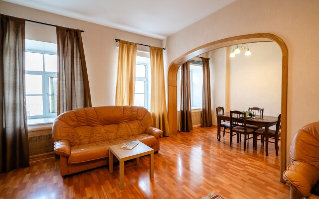 Gold Triangle BM 11 Apartments
