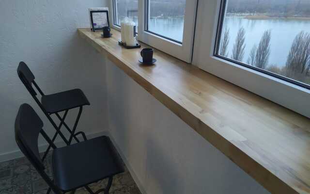 Loft Na Beregu Dona Flat