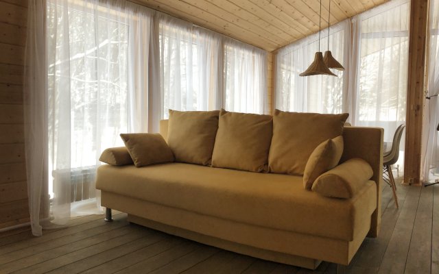 Luxme House Guest House