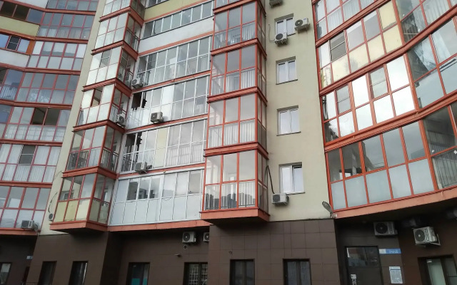 Brauni V Akadem Riversaid Apartments