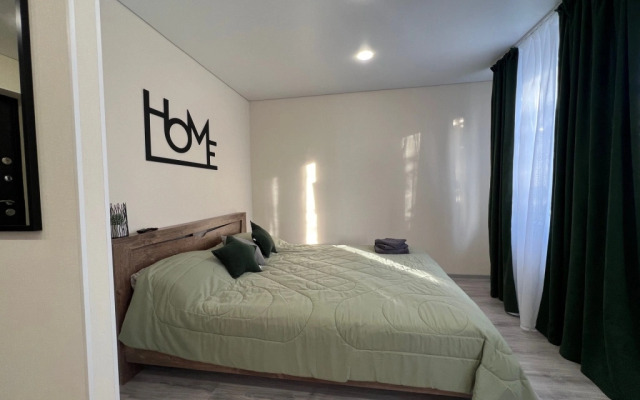 Апартаменты 5 красно-зеленые