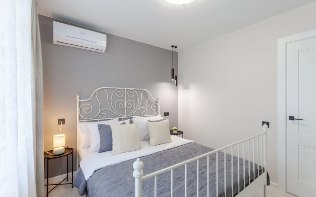 Evrodvushka RentPlaza klassa LUX Apartments