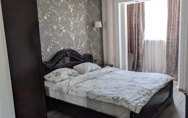 S Dvumya Spalnyami I Bolshoy Vannoy Flat