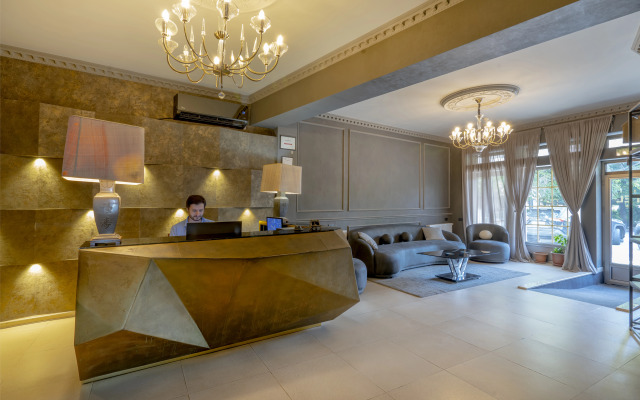 Piazza Hotel