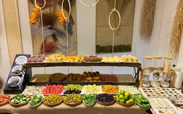 Отель Linda Port Hotel