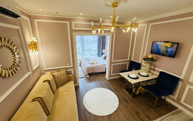 Shikarnye V Tsentre Goroda Apartments