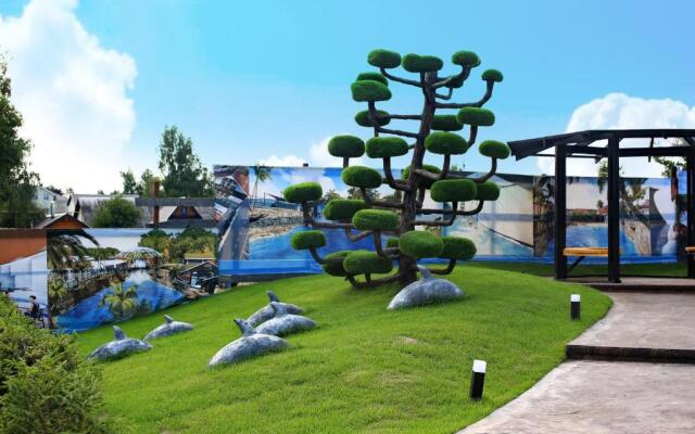 Dolphin Planet Hotel & SPA