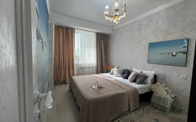 2 na Prospekte Kunaeva 7 Apartments