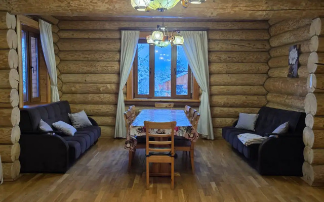 Частный дом Уница 300кв.м на первой линии озера Селигере