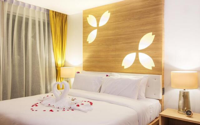 Clarion Hotel Patong Beach
