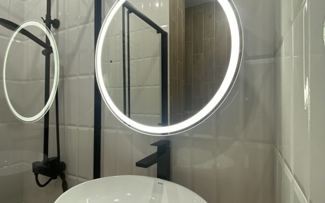 Monro Apartment