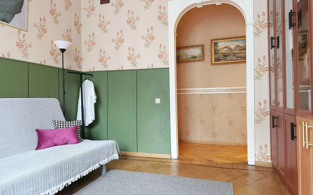 Chetyrekhkomnatnaya Natali Apart V Tsentre Moskvy Flat