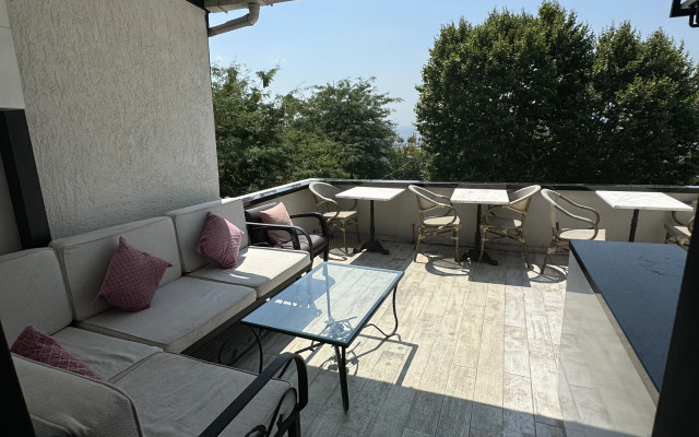 Arat Suites Apart-hotel