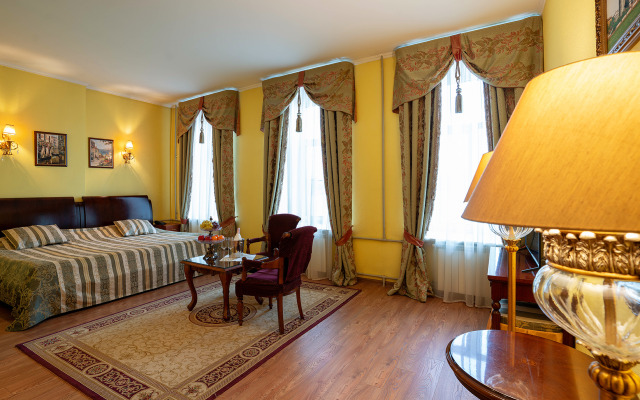 Azhur Classic Mini-Hotel