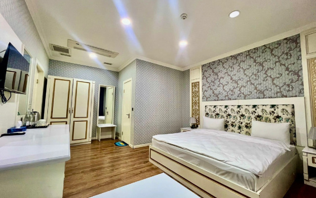 Maris Baku Hotel