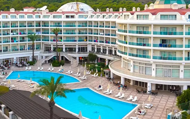 Pineta Park Deluxe Hotel