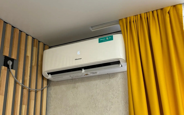 Meduza Apart uyutnye kino-studii s proektoramy 2 Apartment