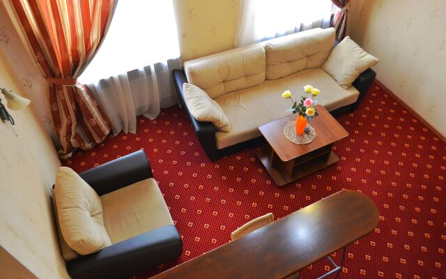 Na Galernoy Deluxe Hotel
