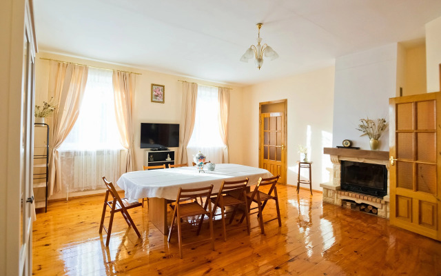 Bolshoy Kottedzh Dlya Vashikh Meropriyatiy Private House