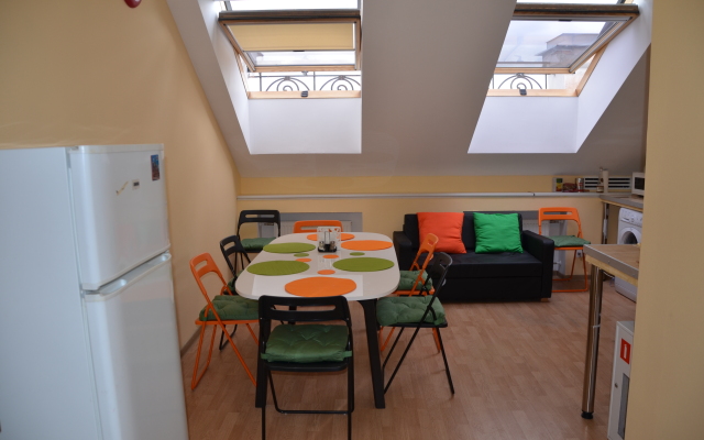 Guest House on Nevsky - Hostel