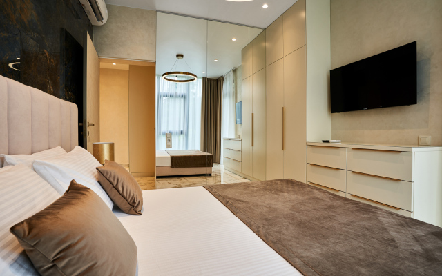 Апартаменты Метрополь Lamare Трехкомнатные с Балконом и Бассейном на Крыше