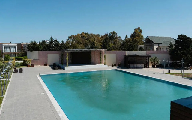 Shani Resort Hotel & Villas