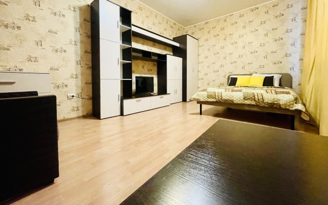 Квартира Уютная евродвушка около метро и разводным мостом